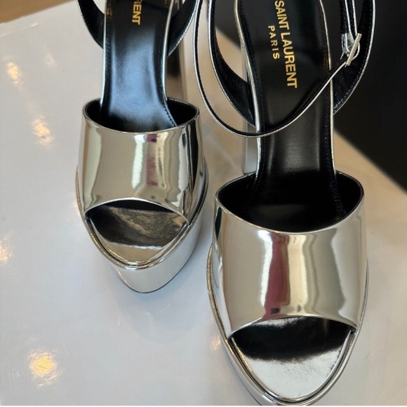 NWT SAINT LAURENT Jodie Metallic 135 Patent Leather Platform Sandals Silver 39.5 - Picture 8 of 15